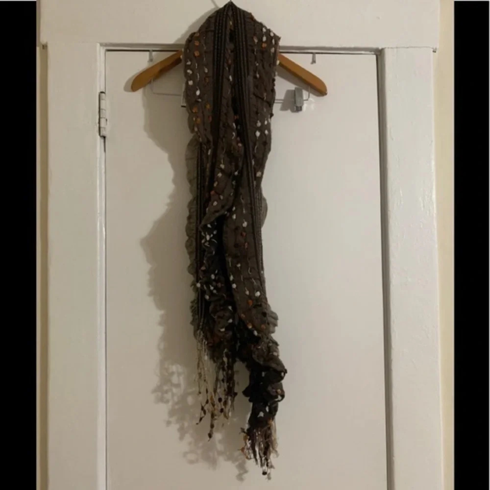 Brown Orange and White Stringy Scarf‎